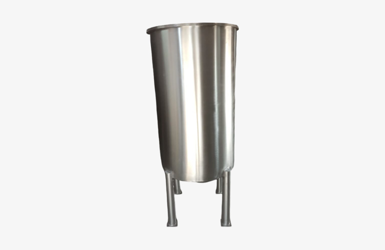 Stainless-Steel-Storage-Tank